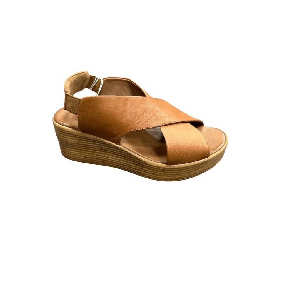 NEW BUENO women's naomi wedge sandal in beige